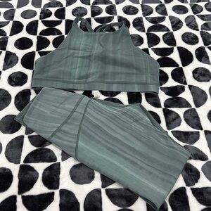 Lululemon In Movement 7/8 leggings and High Neck Energy Bra